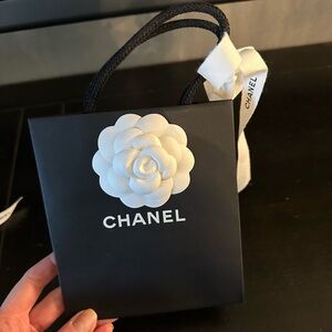 CHANEL PAPER SHOPPING BAG (Small/Jewelry Size), RIBBON & CAMELLIA